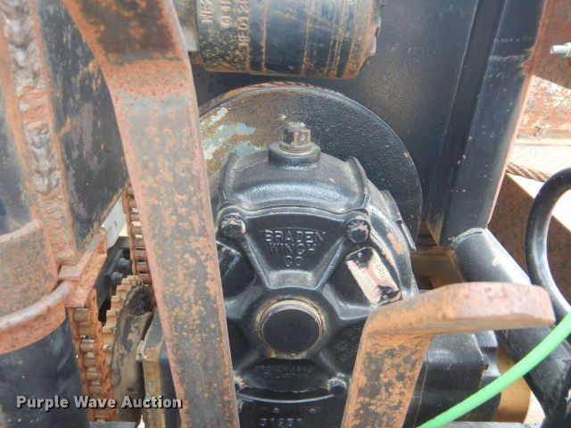 image for item GD9133 2007 International 4300 winch truck