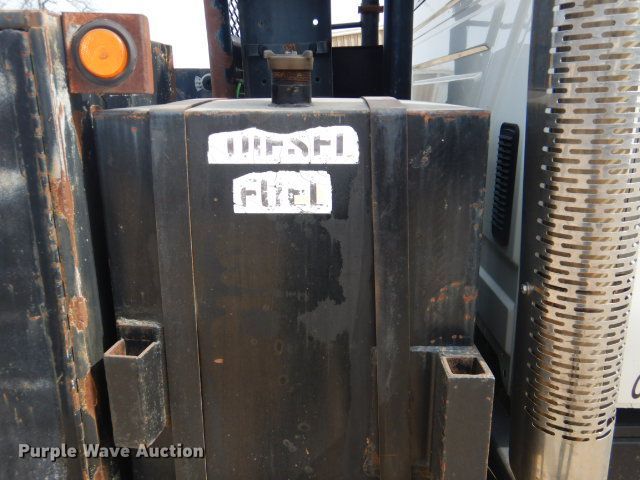 image for item GD9133 2007 International 4300 winch truck