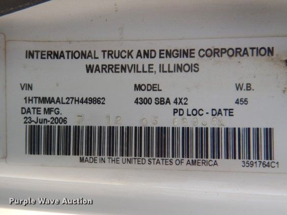 image for item GD9133 2007 International 4300 winch truck