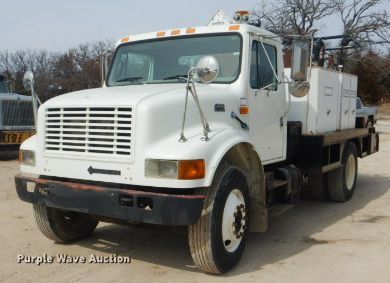 image for item GD9134 1998 International 4900 service truck