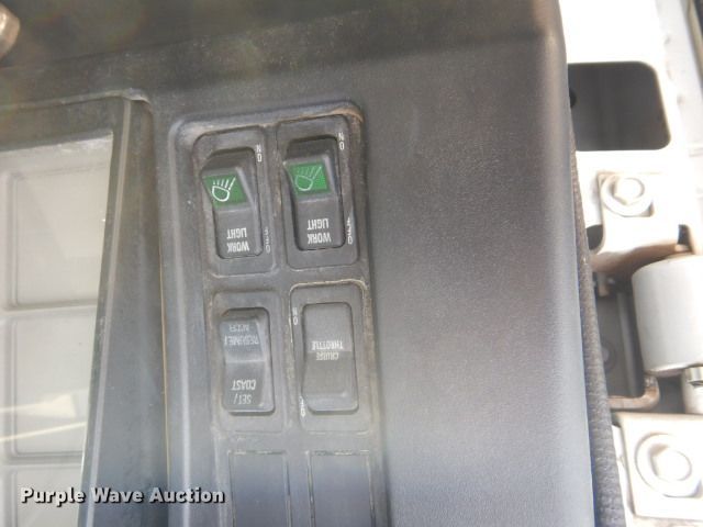 image for item GD9134 1998 International 4900 service truck