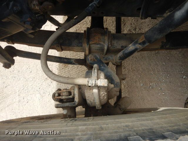 image for item GD9134 1998 International 4900 service truck