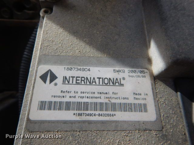 image for item GD9134 1998 International 4900 service truck