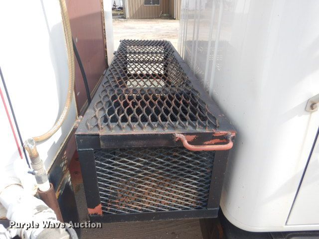 image for item GD9134 1998 International 4900 service truck