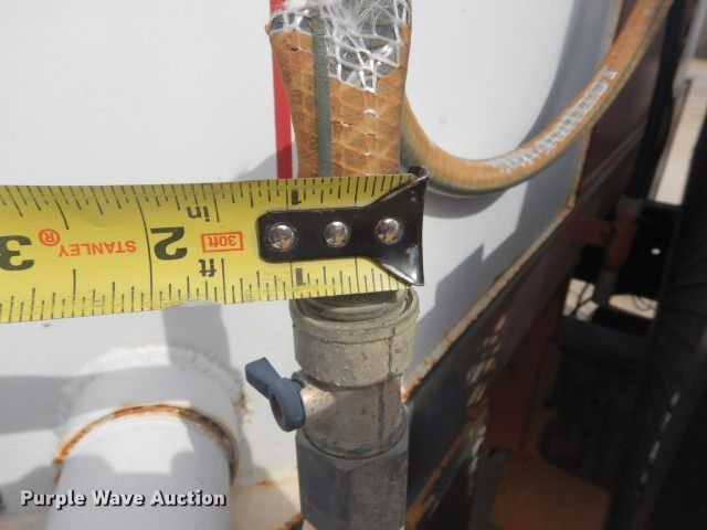 image for item GD9134 1998 International 4900 service truck