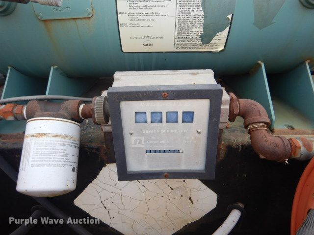 image for item GD9134 1998 International 4900 service truck