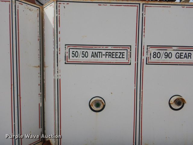 image for item GD9134 1998 International 4900 service truck