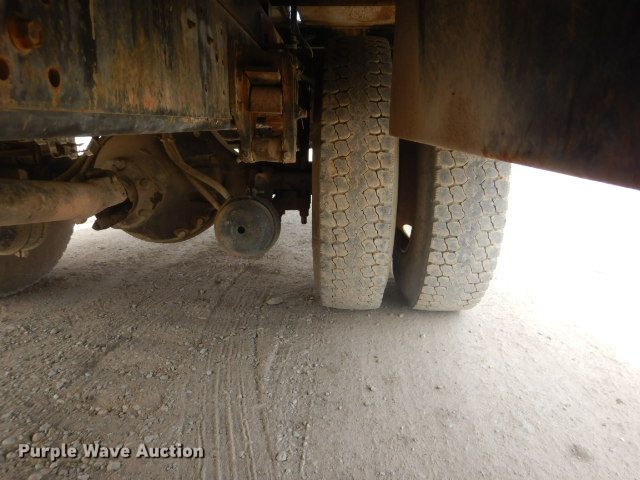 image for item GD9134 1998 International 4900 service truck