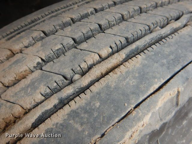 image for item GD9134 1998 International 4900 service truck