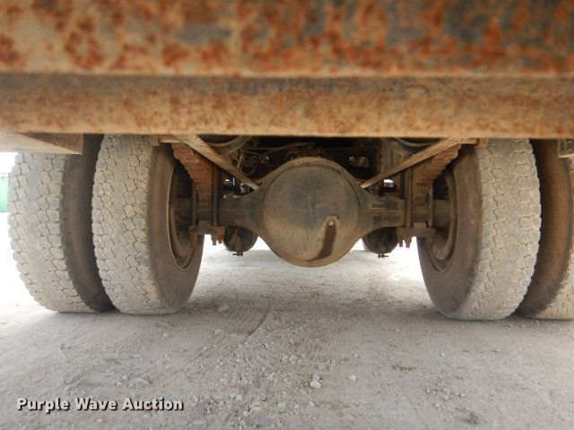 image for item GD9134 1998 International 4900 service truck