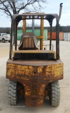 image for item GD9135 Caterpillar V80 forklift
