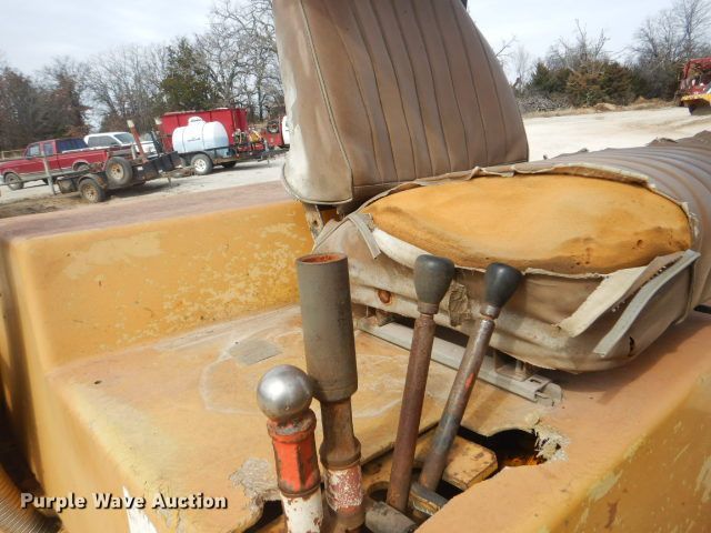 image for item GD9135 Caterpillar V80 forklift