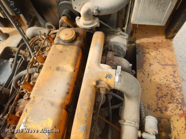 image for item GD9135 Caterpillar V80 forklift