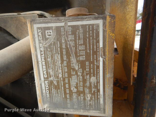 image for item GD9135 Caterpillar V80 forklift