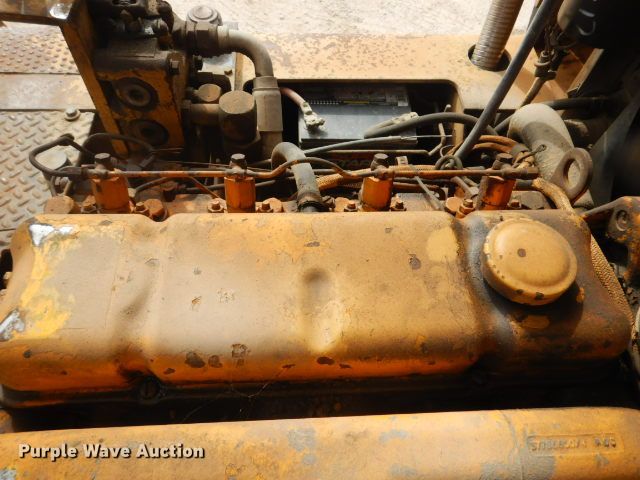 image for item GD9135 Caterpillar V80 forklift
