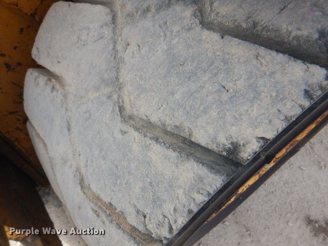 image for item GD9135 Caterpillar V80 forklift