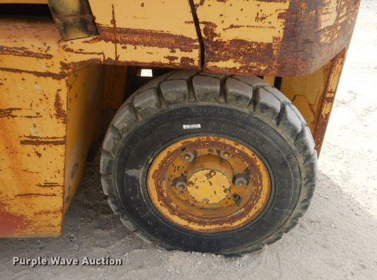 image for item GD9135 Caterpillar V80 forklift