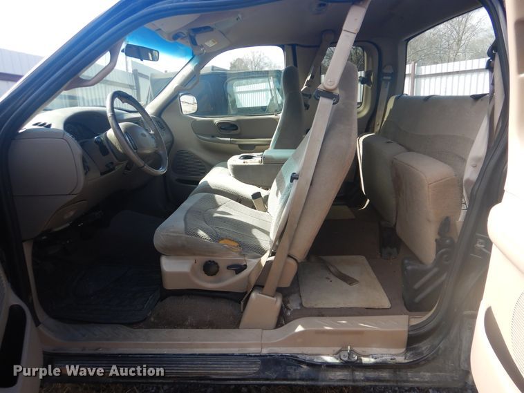 image for item GD9150 2001 Ford F150 SuperCab pickup truck