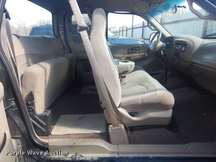 image for item GD9150 2001 Ford F150 SuperCab pickup truck