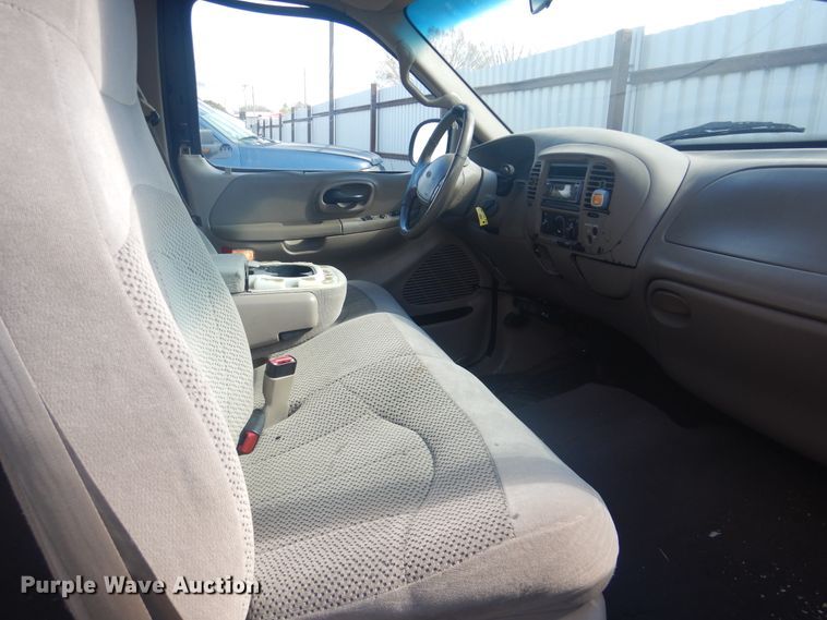 image for item GD9150 2001 Ford F150 SuperCab pickup truck