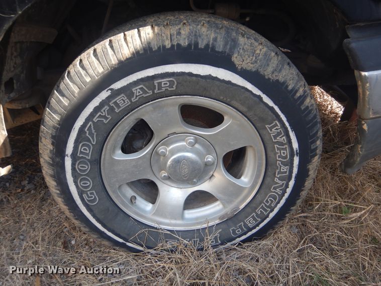 image for item GD9150 2001 Ford F150 SuperCab pickup truck