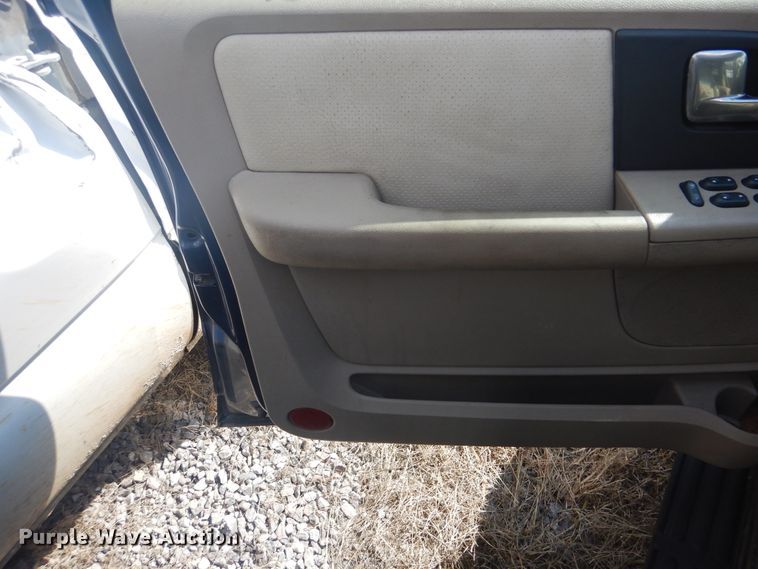 image for item GD9151 2003 Ford Expedition Eddie Bauer SUV