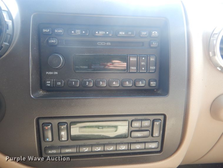 image for item GD9151 2003 Ford Expedition Eddie Bauer SUV