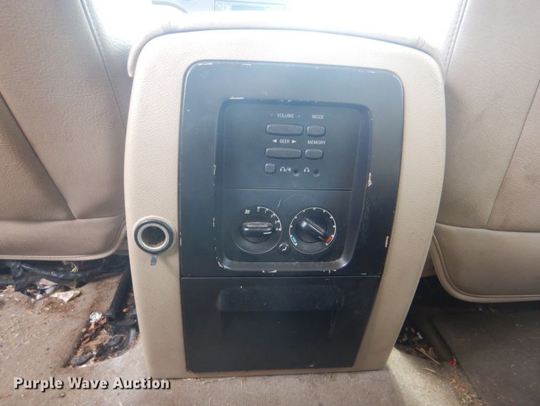 image for item GD9151 2003 Ford Expedition Eddie Bauer SUV