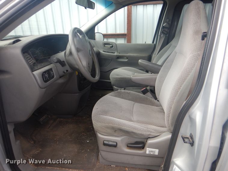 image for item GD9152 2002 Ford Windstar van