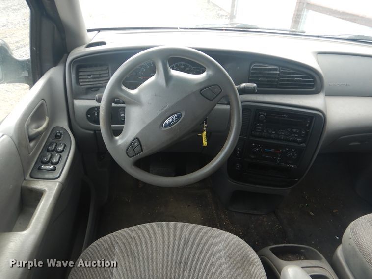 image for item GD9152 2002 Ford Windstar van