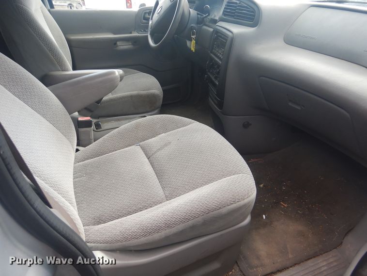 image for item GD9152 2002 Ford Windstar van