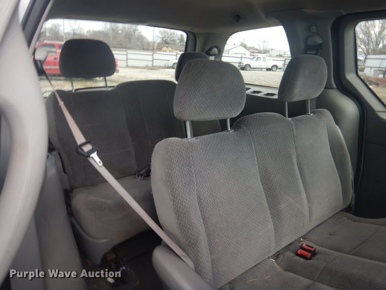 image for item GD9152 2002 Ford Windstar van