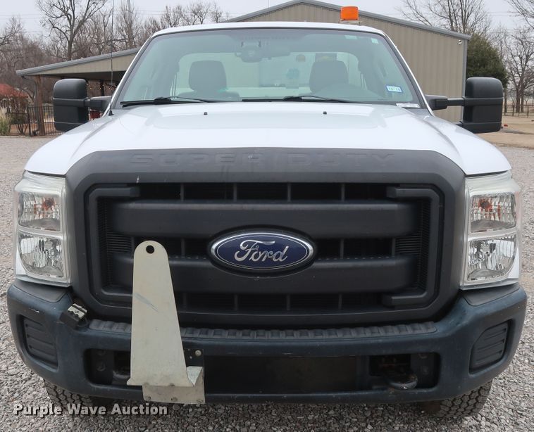 image for item GD9984 2015 Ford F350 Super Duty XL utility bed pickup truck