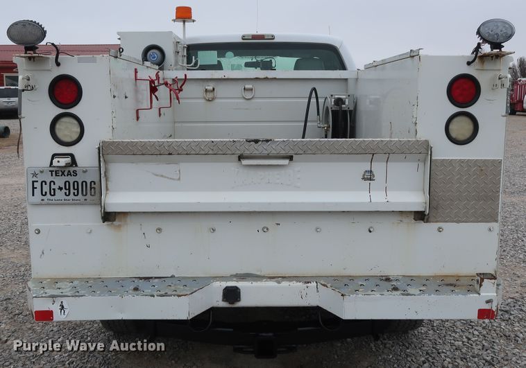 image for item GD9984 2015 Ford F350 Super Duty XL utility bed pickup truck