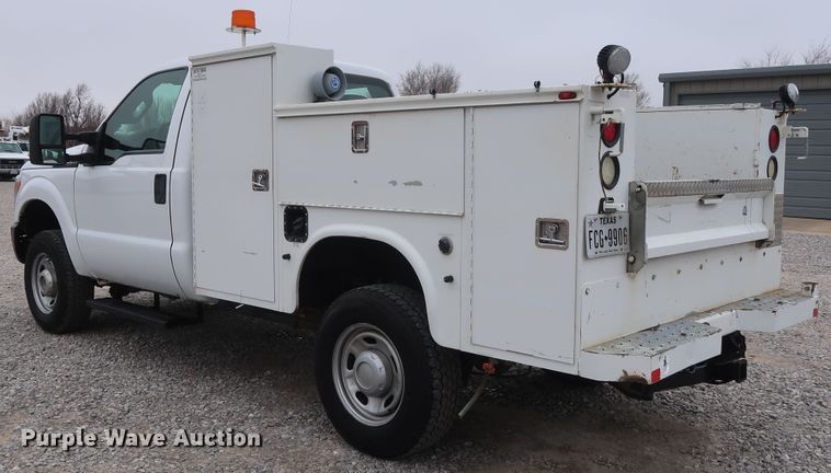 image for item GD9984 2015 Ford F350 Super Duty XL utility bed pickup truck