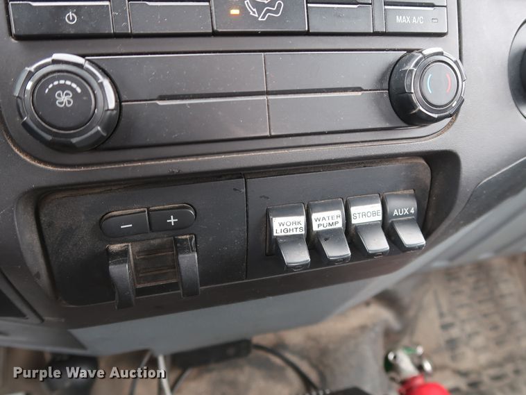 image for item GD9984 2015 Ford F350 Super Duty XL utility bed pickup truck