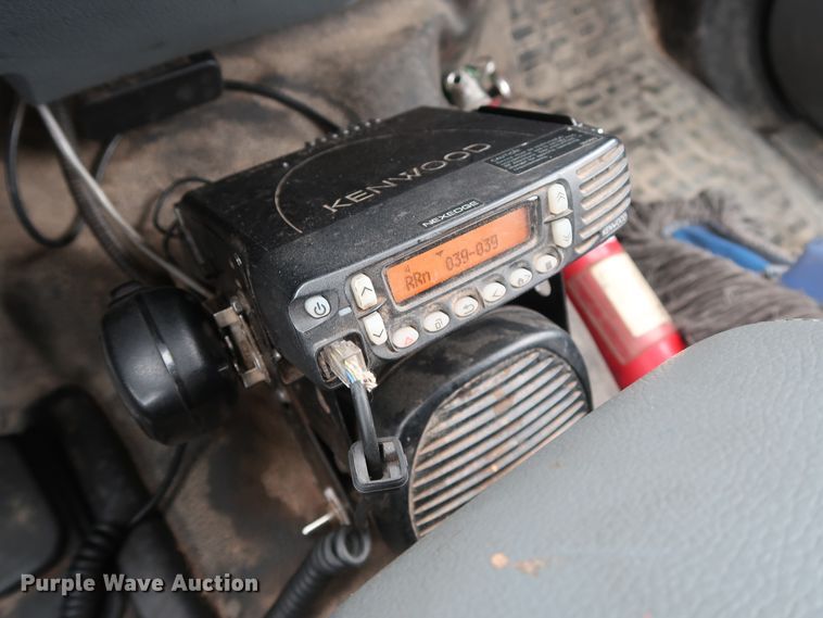 image for item GD9984 2015 Ford F350 Super Duty XL utility bed pickup truck