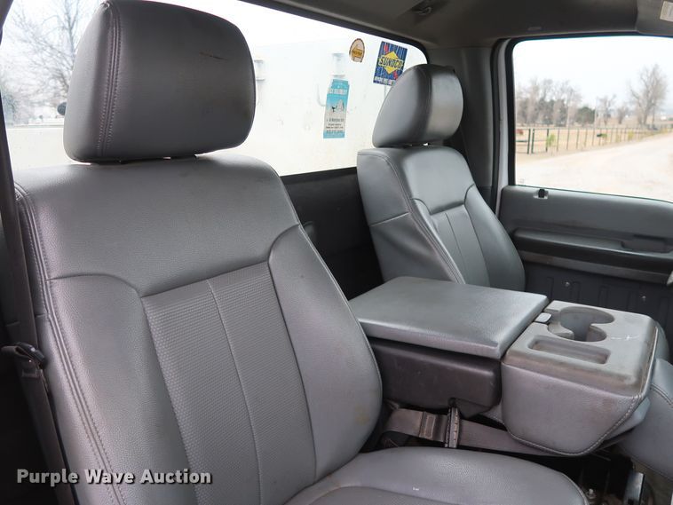 image for item GD9984 2015 Ford F350 Super Duty XL utility bed pickup truck