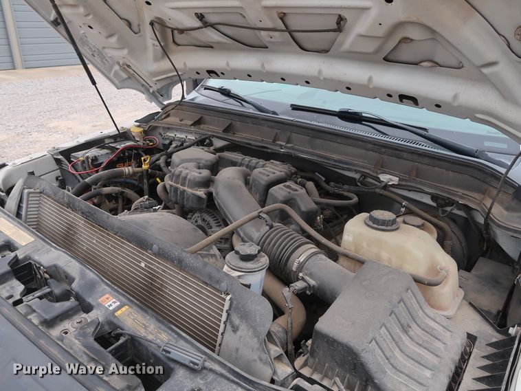 image for item GD9984 2015 Ford F350 Super Duty XL utility bed pickup truck