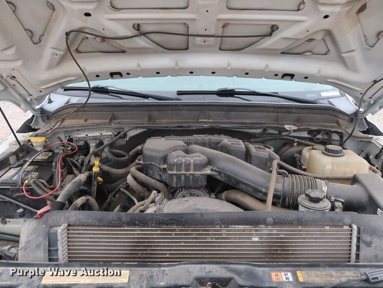 image for item GD9984 2015 Ford F350 Super Duty XL utility bed pickup truck