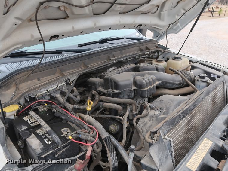 image for item GD9984 2015 Ford F350 Super Duty XL utility bed pickup truck