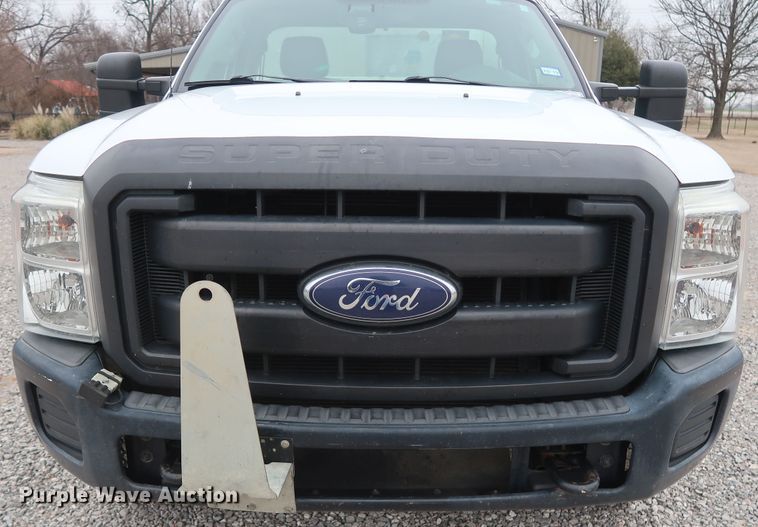 image for item GD9984 2015 Ford F350 Super Duty XL utility bed pickup truck