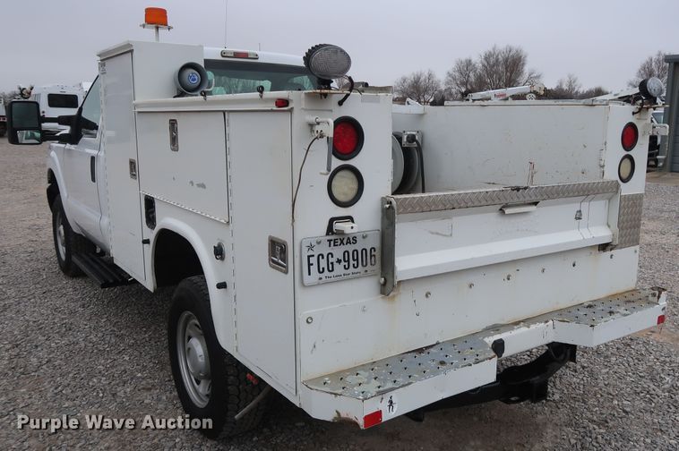 image for item GD9984 2015 Ford F350 Super Duty XL utility bed pickup truck