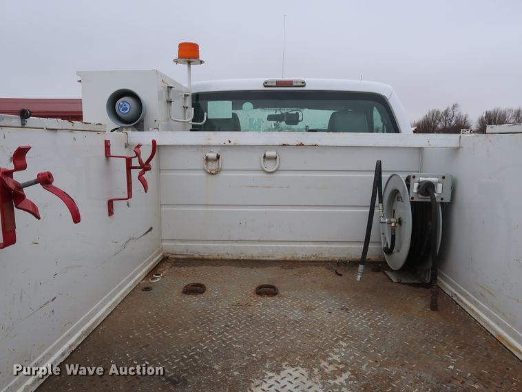 image for item GD9984 2015 Ford F350 Super Duty XL utility bed pickup truck