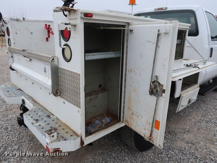 image for item GD9984 2015 Ford F350 Super Duty XL utility bed pickup truck