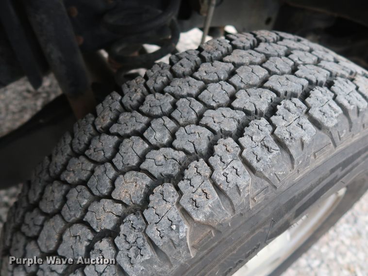 image for item GD9984 2015 Ford F350 Super Duty XL utility bed pickup truck