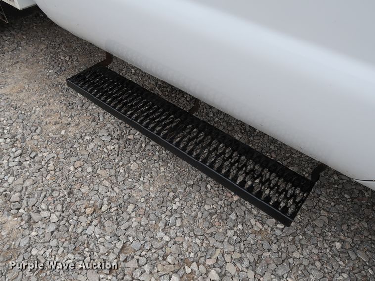 image for item GD9984 2015 Ford F350 Super Duty XL utility bed pickup truck