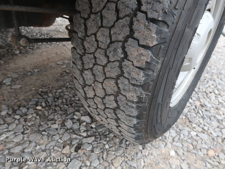 image for item GD9984 2015 Ford F350 Super Duty XL utility bed pickup truck