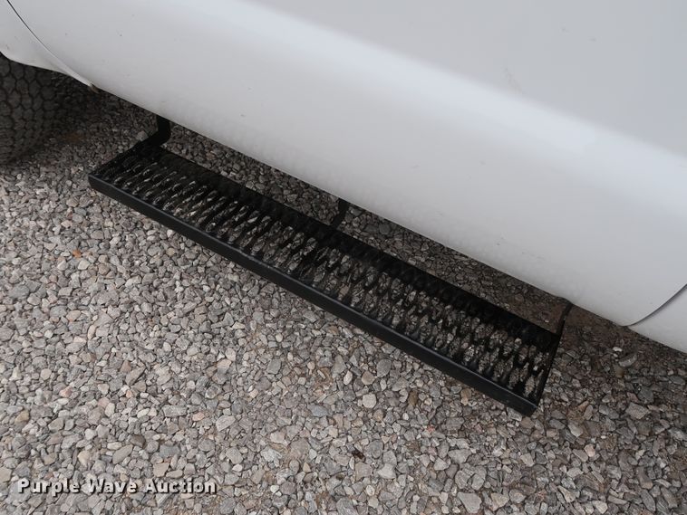 image for item GD9984 2015 Ford F350 Super Duty XL utility bed pickup truck