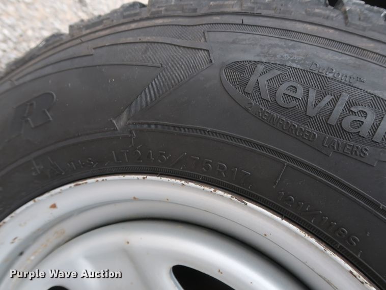 image for item GD9984 2015 Ford F350 Super Duty XL utility bed pickup truck